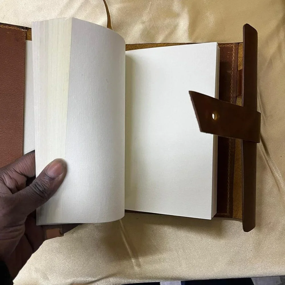NWT Aaron Leather Goods 1pc plain diary